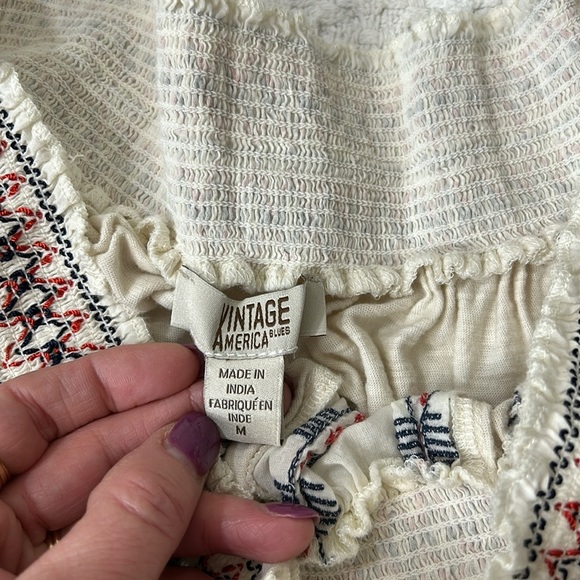 Vintage America Blues Off Shoulder Embroidered Top Size medium - Picture 4 of 7